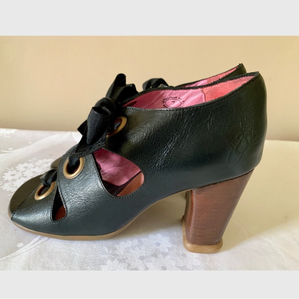 Vintage John Fluevog Sopranos Birgit Lace Up Pumps - Picture 5 of 10